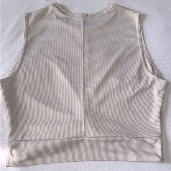 Nike Women's Cream Sleeveless Crop Top - Picture 3 of 4